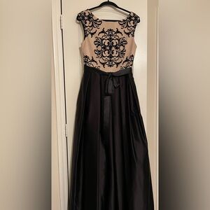 Betsy & Adam Black Dress with Patterned Trim Size 10